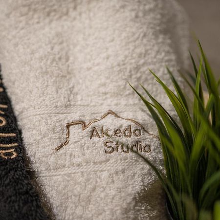 Alcedo Studio Волос Экстерьер фото